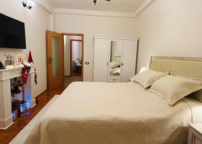 Window To The Christmas Market * Craiova