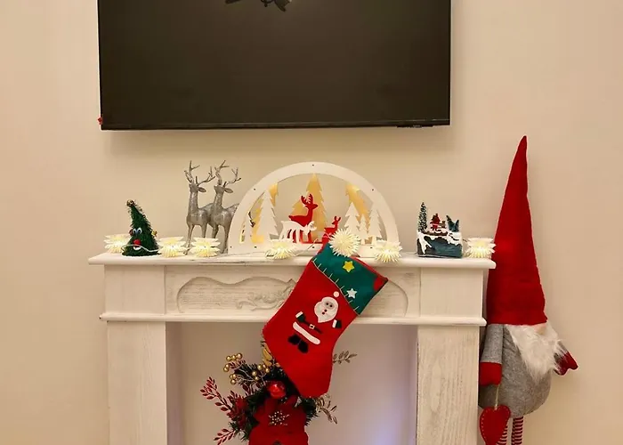 Window To The Christmas Market Apartman *